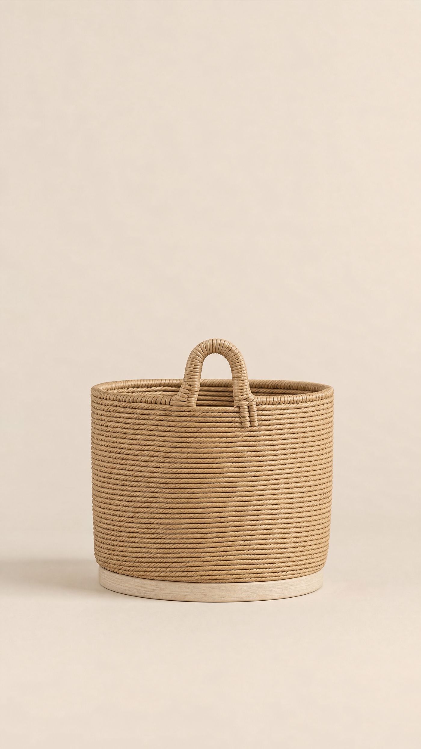 Loop Basket — the full studio frame.