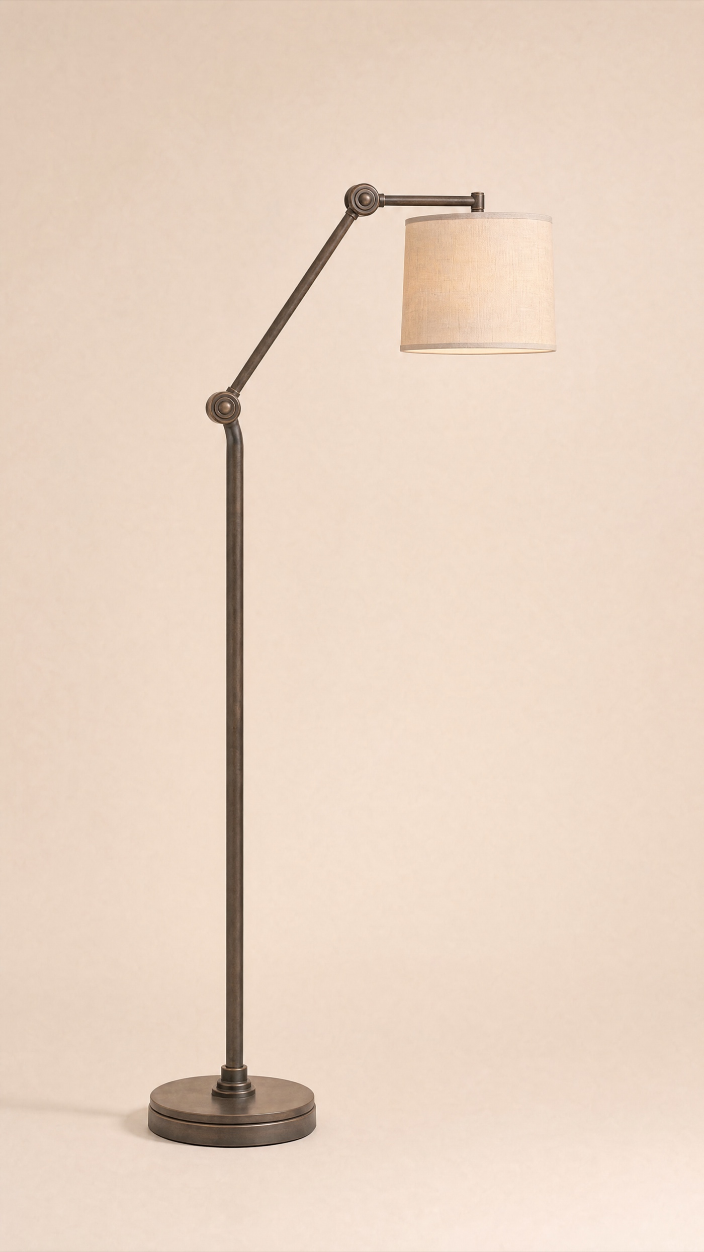 Knuckle Lamp — three-quarter.