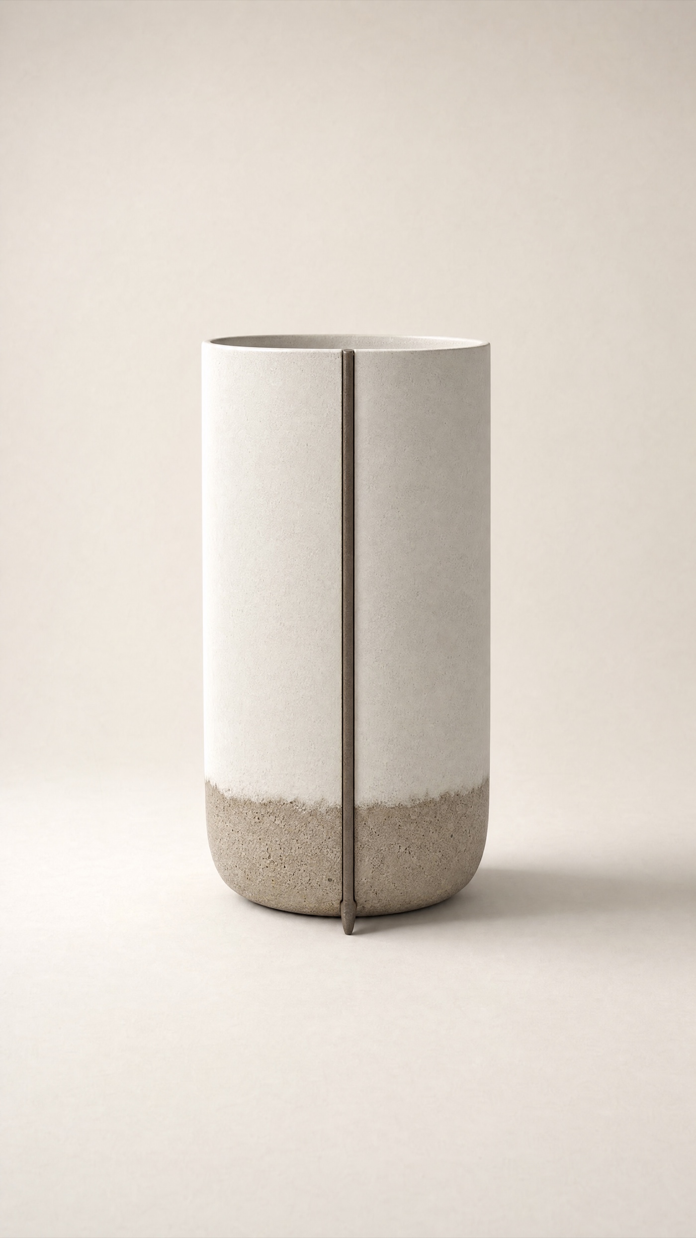 Dryfoot Planter, Floor — the full studio frame.