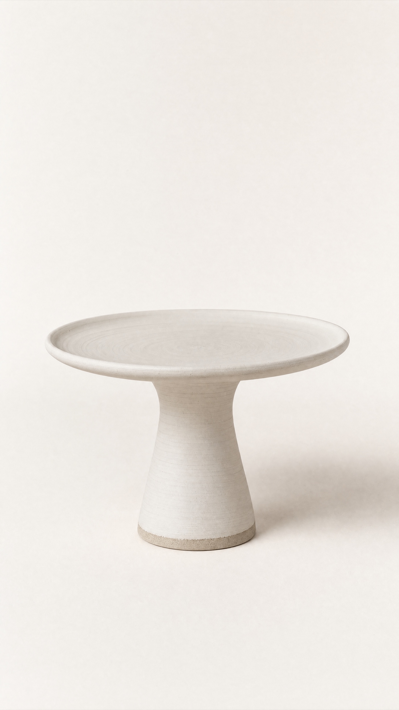 Pull Cake Stand — the full studio frame.