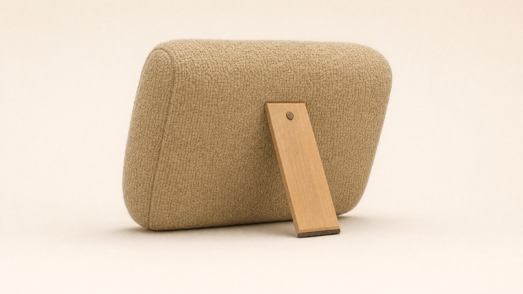 Kick Headrest
